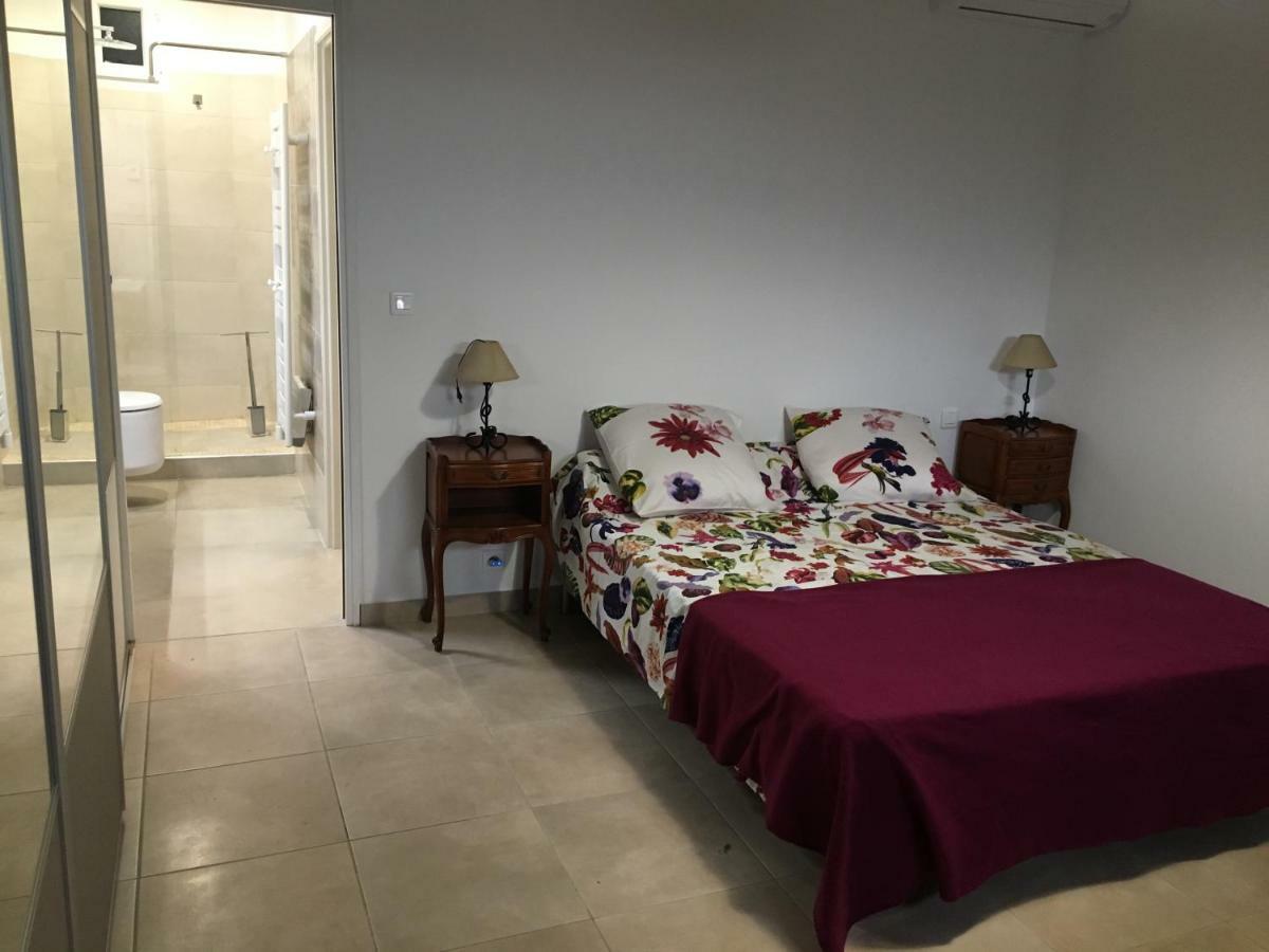 Appartamento Au domaine de Léa Hyères Esterno foto