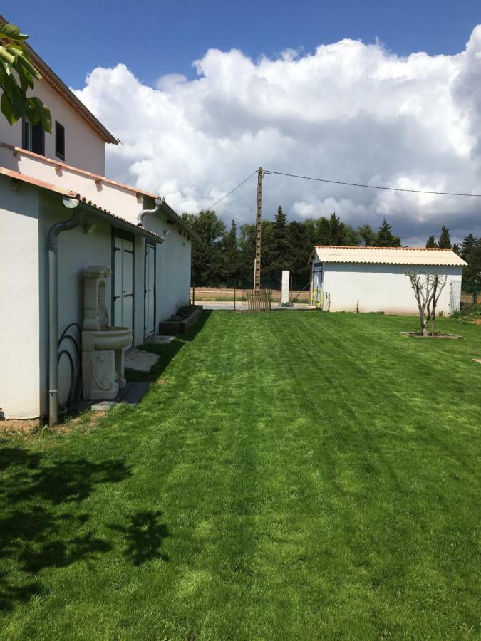 Appartamento Au domaine de Léa Hyères Esterno foto