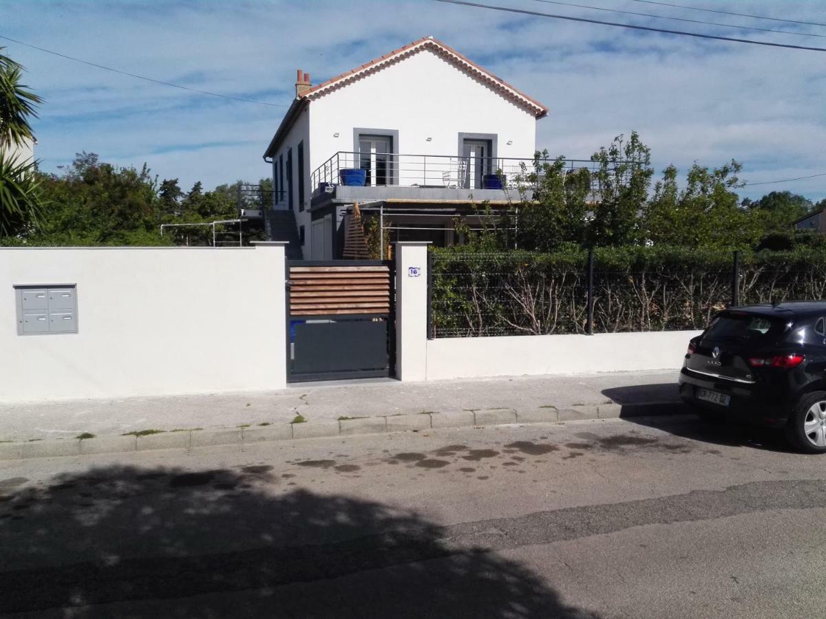 Appartamento Au domaine de Léa Hyères Esterno foto