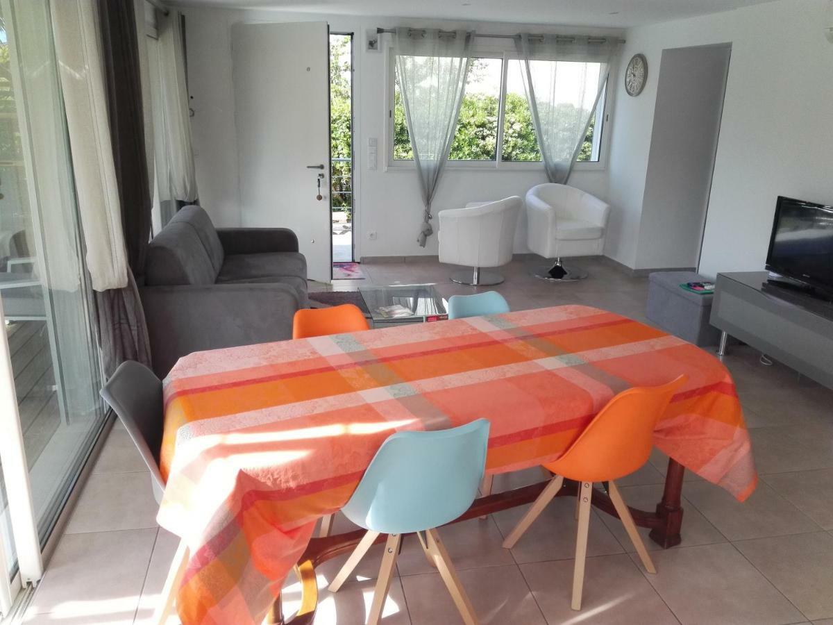Appartamento Au domaine de Léa Hyères Esterno foto